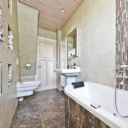 Feriehus Characteristic With Wellness Lijnden