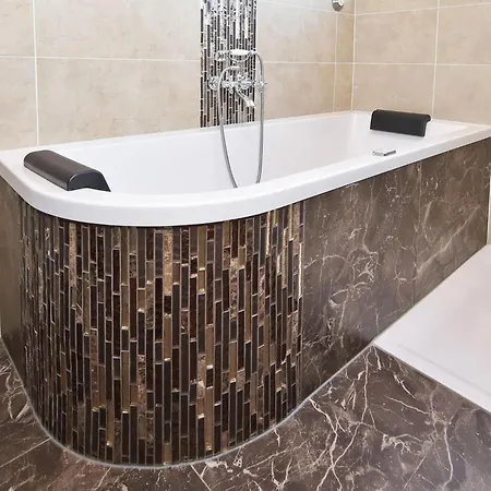 Feriehus Characteristic With Wellness Lijnden