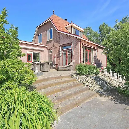 Feriehus Characteristic With Wellness